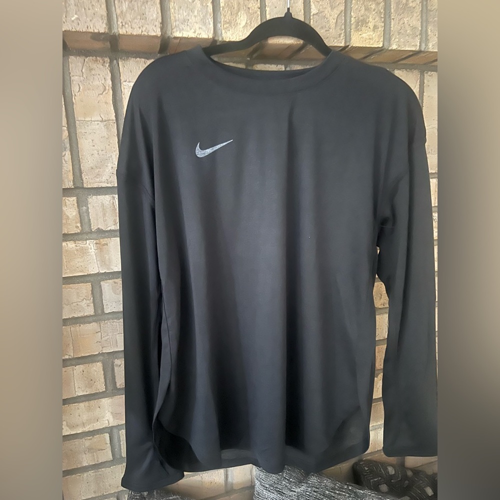 Nike long sleeve NWT